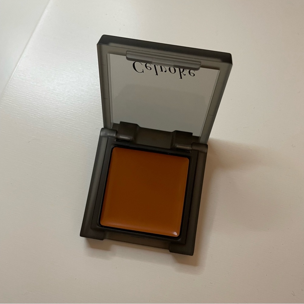 Celvoke infinitely color eyeshadow